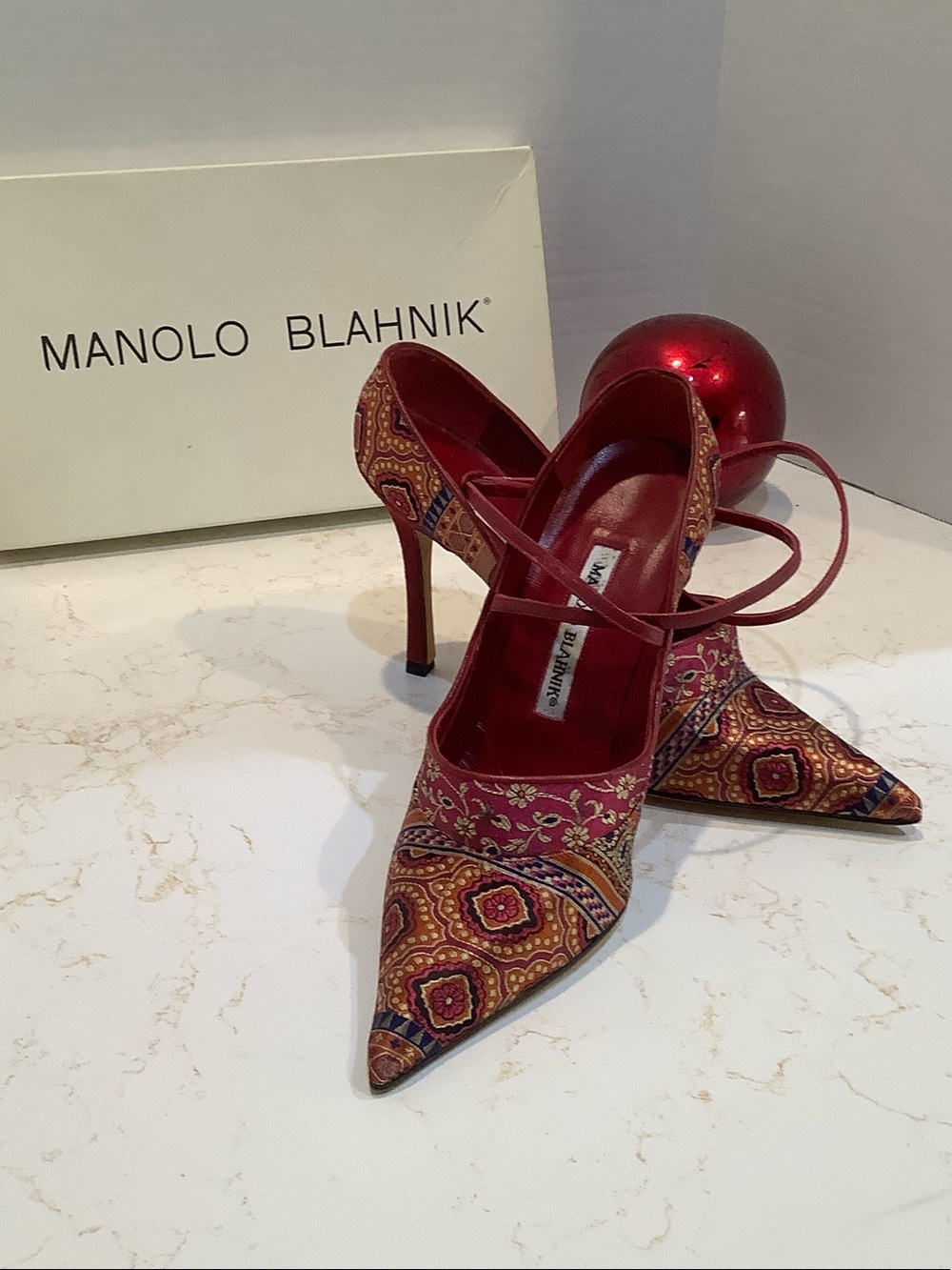 Manolo Blahnik Red Multicolor Patterned Pointed-Toe Mary Jane Heels